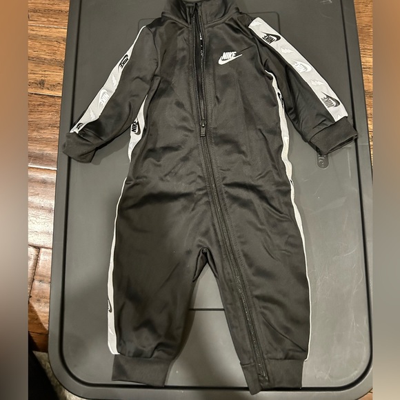 Nike Other - Infant Nike Footie 9months